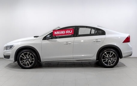 Volvo S60 Cross Country, 2018 год, 2 650 000 рублей, 8 фотография