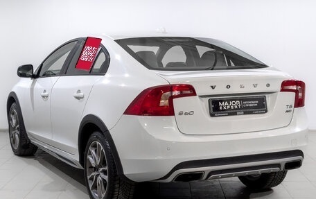 Volvo S60 Cross Country, 2018 год, 2 650 000 рублей, 7 фотография