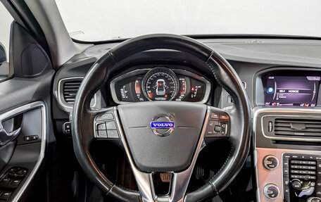 Volvo S60 Cross Country, 2018 год, 2 650 000 рублей, 22 фотография