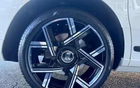 Rolls-Royce Cullinan, 2025 год, 70 000 000 рублей, 11 фотография