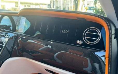 Rolls-Royce Cullinan, 2025 год, 70 000 000 рублей, 26 фотография