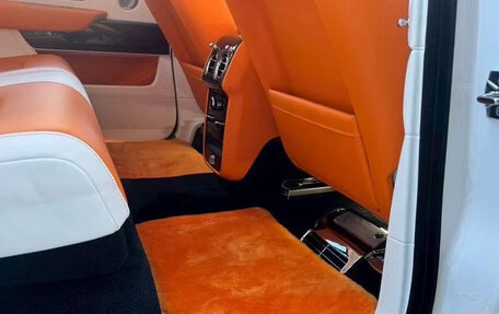 Rolls-Royce Cullinan, 2025 год, 70 000 000 рублей, 28 фотография