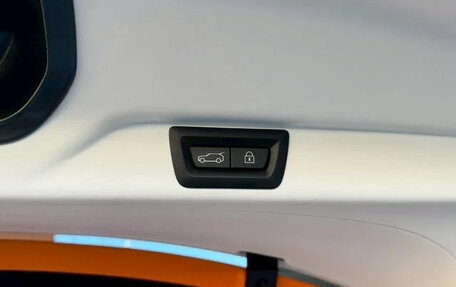 Rolls-Royce Cullinan, 2025 год, 70 000 000 рублей, 34 фотография