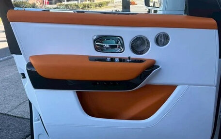 Rolls-Royce Cullinan, 2025 год, 70 000 000 рублей, 39 фотография