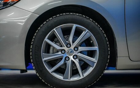 Lexus ES VII, 2017 год, 2 950 000 рублей, 10 фотография