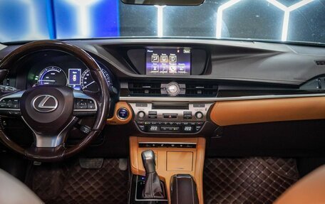 Lexus ES VII, 2017 год, 2 950 000 рублей, 12 фотография