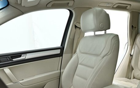 Volkswagen Touareg III, 2015 год, 2 485 000 рублей, 14 фотография