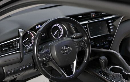 Toyota Camry, 2019 год, 2 325 000 рублей, 7 фотография