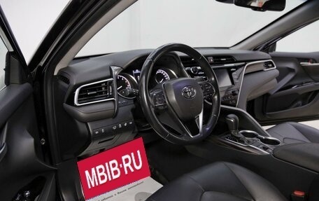 Toyota Camry, 2019 год, 2 325 000 рублей, 6 фотография
