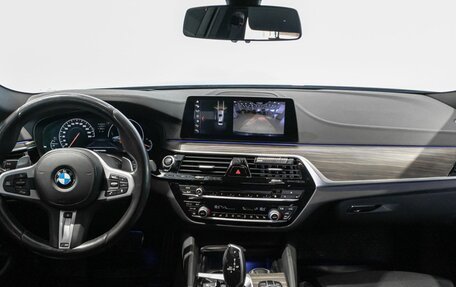 BMW 5 серия, 2019 год, 4 900 000 рублей, 6 фотография