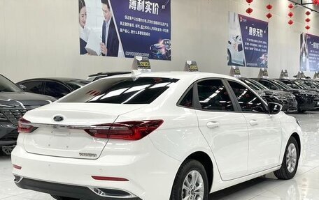 Ford Escort, 2022 год, 1 200 000 рублей, 6 фотография