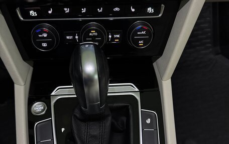 Volkswagen Passat B8 рестайлинг, 2016 год, 2 200 000 рублей, 15 фотография