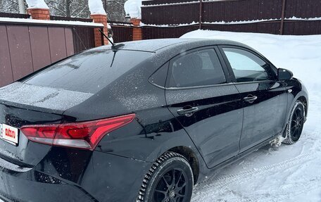 Hyundai Solaris II рестайлинг, 2021 год, 1 650 000 рублей, 5 фотография