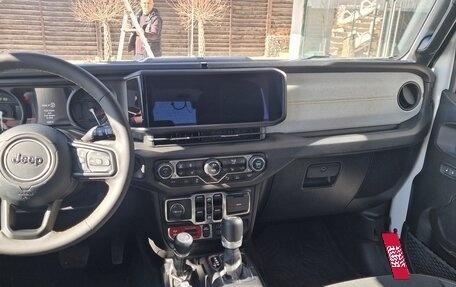 Jeep Wrangler, 2024 год, 7 700 000 рублей, 13 фотография