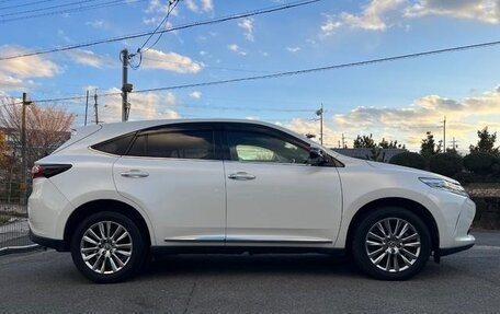 Toyota Harrier, 2020 год, 2 100 000 рублей, 5 фотография