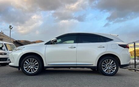 Toyota Harrier, 2020 год, 2 100 000 рублей, 4 фотография