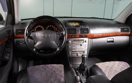 Toyota Avensis III рестайлинг, 2004 год, 560 000 рублей, 6 фотография