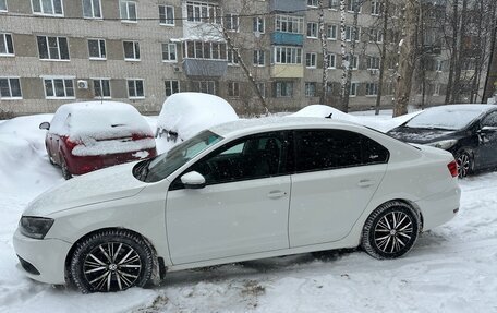 Volkswagen Jetta VI, 2012 год, 945 000 рублей, 4 фотография