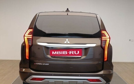 Mitsubishi Montero Sport, 2021 год, 3 995 000 рублей, 5 фотография