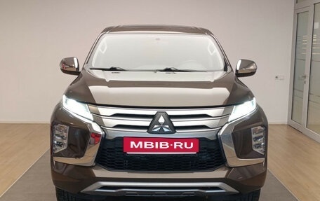 Mitsubishi Montero Sport, 2021 год, 3 995 000 рублей, 2 фотография