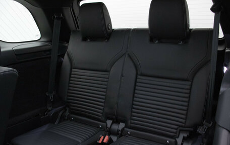 Land Rover Discovery IV, 2021 год, 7 750 000 рублей, 12 фотография