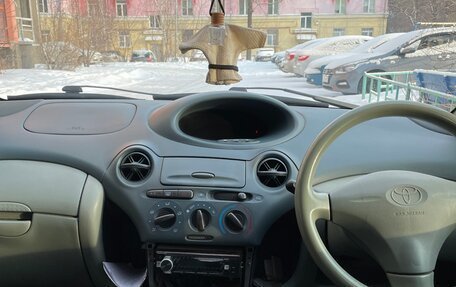 Toyota Vitz, 2001 год, 310 000 рублей, 2 фотография