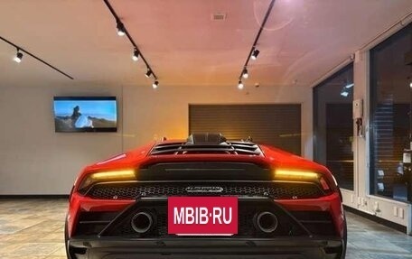 Lamborghini Huracán, 2024 год, 33 000 000 рублей, 4 фотография