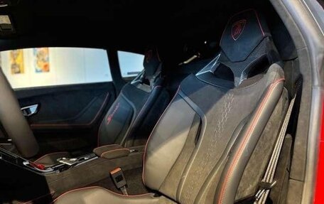 Lamborghini Huracán, 2024 год, 33 000 000 рублей, 16 фотография