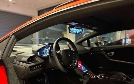 Lamborghini Huracán, 2024 год, 33 000 000 рублей, 13 фотография