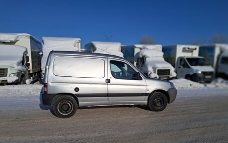 Peugeot Partner II рестайлинг 2, 2010 год, 380 000 рублей, 4 фотография