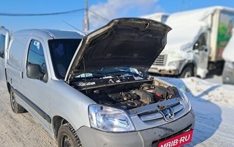 Peugeot Partner II рестайлинг 2, 2010 год, 380 000 рублей, 18 фотография