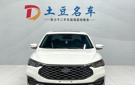 Ford Escort, 2022 год, 1 295 000 рублей, 2 фотография