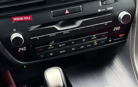 Lexus RX IV рестайлинг, 2018 год, 4 450 000 рублей, 12 фотография