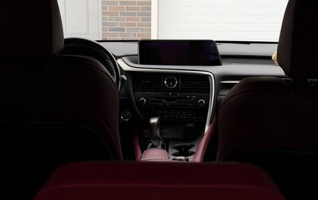 Lexus RX IV рестайлинг, 2018 год, 4 450 000 рублей, 19 фотография