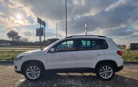 Volkswagen Tiguan I, 2016 год, 1 600 000 рублей, 2 фотография