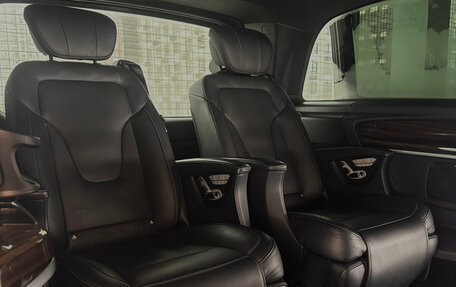 Mercedes-Benz V-Класс, 2021 год, 7 990 000 рублей, 4 фотография