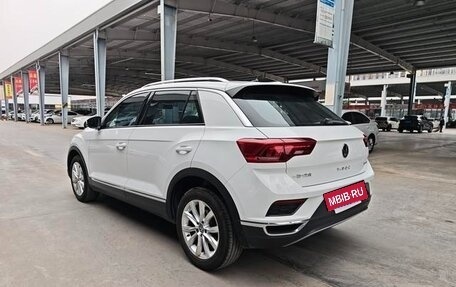 Volkswagen T-Roc I, 2023 год, 1 410 000 рублей, 4 фотография
