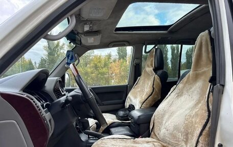 Mitsubishi Pajero III рестайлинг, 2002 год, 790 000 рублей, 11 фотография