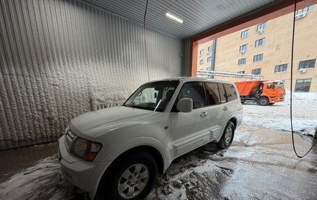 Mitsubishi Pajero III рестайлинг, 2002 год, 790 000 рублей, 21 фотография