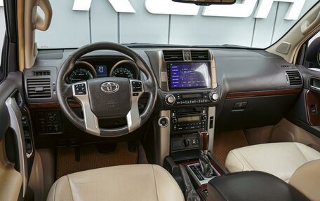 Toyota Land Cruiser Prado 150 рестайлинг 2, 2011 год, 2 799 000 рублей, 6 фотография