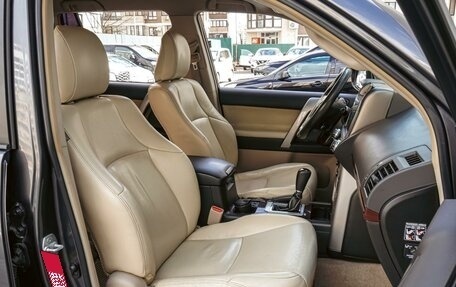 Toyota Land Cruiser Prado 150 рестайлинг 2, 2011 год, 2 799 000 рублей, 8 фотография