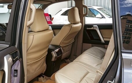 Toyota Land Cruiser Prado 150 рестайлинг 2, 2011 год, 2 799 000 рублей, 11 фотография