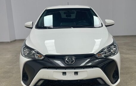 Toyota Yaris XP150 рестайлинг, 2022 год, 1 180 000 рублей, 2 фотография