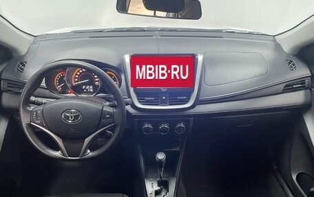 Toyota Yaris XP150 рестайлинг, 2022 год, 1 180 000 рублей, 14 фотография