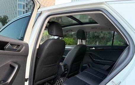 Volkswagen T-Roc I, 2022 год, 1 440 000 рублей, 9 фотография