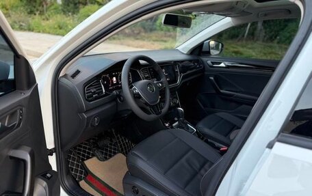 Volkswagen T-Roc I, 2022 год, 1 440 000 рублей, 8 фотография