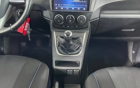 Mazda 5 II, 2011 год, 1 040 000 рублей, 14 фотография