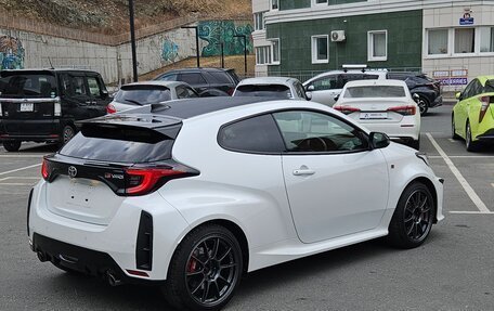 Toyota Yaris, 2020 год, 3 250 000 рублей, 9 фотография