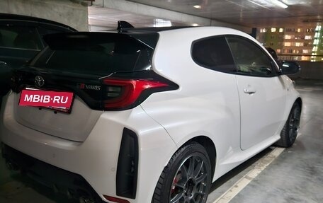 Toyota Yaris, 2020 год, 3 250 000 рублей, 3 фотография