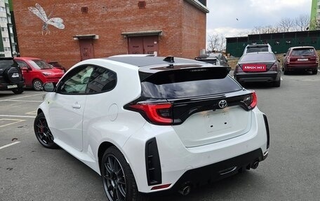 Toyota Yaris, 2020 год, 3 250 000 рублей, 15 фотография